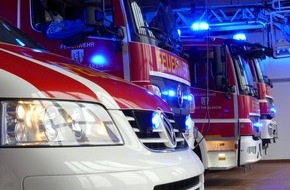Feuerwehr Dinslaken: FW Dinslaken: Brand in einem Gewerbebetrieb in Dinslaken