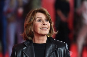 Wort & Bild Verlagsgruppe - Gesundheitsmeldungen: Senta Berger: "Von bewusstseinsverändernden Substanzen habe ich immer die Finger gelassen"