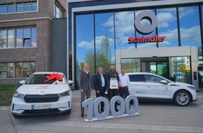 Skoda Auto Deutschland GmbH: Škoda übergibt den 1.000sten elektrischen Enyaq an Firmenwagenflotte von Schindler Deutschland