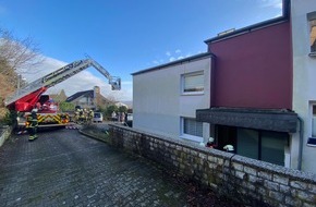 Feuerwehr Herdecke: FW-EN: Kellerbrand in der Straße "In der Schlage"