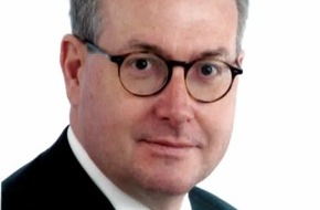 DEG - Deutsche Investitions- und Entwicklungsgesellschaft: Neuer Sprecher für die DEG-Geschäftsführung / - Bruno Wenn tritt sein Amt zum 1. Oktober 2009 an / - Dr. Winfried Polte geht zum 30. September 2009 in den Ruhestand