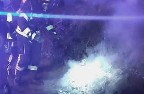 Freiwillige Feuerwehr Celle: FW Celle: Mülltonne brennt neben PKW
