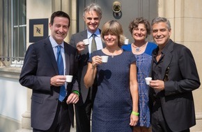 Nestlé Nespresso SA: Nespresso baut auf zehn erfolgreichen Jahren seines AAA Sustainable Quality Programms in Zusammenarbeit mit der Rainforest Alliance auf und gibt Folgendes bekannt: