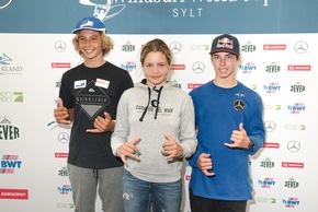 Philip Köster wieder an der Spitze - 2 neue Weltmeister - Wetter extrem und 200.000 Besucher beim Mercedes-Benz Windsurf World Cup Sylt 2019