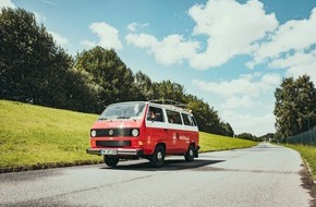 Waterkant Touren: Hamburger Startup Waterkant Touren startet Elbinsel-Tour als Teamevent oder zur individuellen Buchung: Mit dem VW Bulli in die grünen Ecken der größten Flussinsel Europas