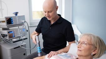 Orthop&auml;die Dr. med. J&ouml;rg Hain: Dr. med. J&ouml;rg Hain &uuml;ber die moderne Arthrosetherapie: Mit PRP und Hyalurons&auml;ure Schmerzen lindern und beweglich bleiben
