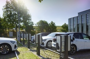 Hager Vertriebsgesellschaft mbH & Co. KG: Hager Komplettlösungen für Energiemanagement und Ladeinfrastruktur in Wohn- und Zweckbau