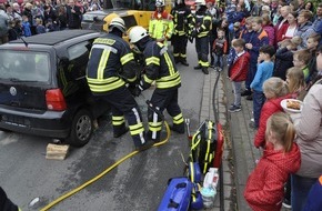 Freiwillige Feuerwehr Bedburg-Hau: FW-KLE: Tag der offenen Tore war voller Erfolg: "Besucherandrang bei der Feuerwehr"