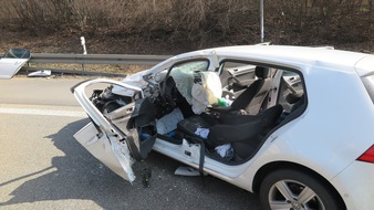 Polizeipräsidium Mittelhessen - Pressestelle Wetterau: POL-WE: Folgemeldung zu Verkehrsunfall auf der A5 mit mehreren Beteiligten