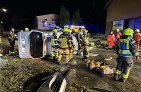 Kreisfeuerwehrverband Pinneberg: FW-PI: Prisdorf: Schwerer Verkehrsunfall in der Hauptstraße