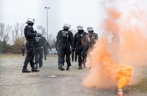 Polizei Aachen: POL-AC: Einsatzübung der Hundertschaft am Aachener Tivoli