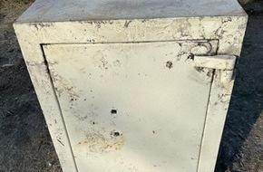 Polizeipr&auml;sidium Neubrandenburg: POL-NB: Verschlossener Tresor in Barth gefunden - Polizei sucht Eigent&uuml;mer