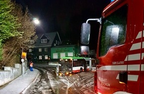Feuerwehr Bochum: FW-BO: Wintereinbruch durch Eissturm Tristan - bisher nur wenigste Einsätze bei der Feuerwehr Bochum