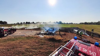 Freiwillige Feuerwehr Kalkar: Feuerwehr Kalkar: Fl&auml;chenbrand an der NATO-Rampe in Grieth erfolgreich gel&ouml;scht