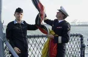 Presse- und Informationszentrum Marine: "Deutsche sind ordentlich - nur nicht so intensiv, wie erzählt wird." - Wie ein Franzose die Deutsche Marine erlebt