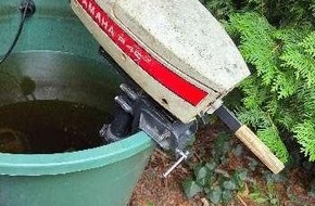 Polizeiinspektion Stade: POL-STD: Einbrecher in Kutenholz erbeuten Schmuck, Unbekannte entwenden zwei Au&szlig;enbordmotoren aus Buxtehuder Garage