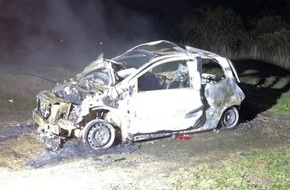 Polizeipr&auml;sidium Nordhessen: POL-KS: Renault Twingo bei Bahnhof Rengershausen ausgebrannt: Kripo ermittelt wegen Brandstiftung und sucht Zeugen