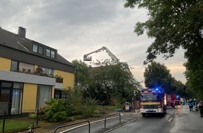 Feuerwehr Dortmund: FW-DO: Dachstuhlbrand nach Blitzeinschlag in Eving