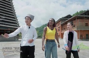 Guizhou Satellite TV veröffentlichte ein Video: Musikalische Reise internationaler Studentin Beloved Mebhena aus Simbabwe in Dong-Dorf, Congjiang, Guizhou
