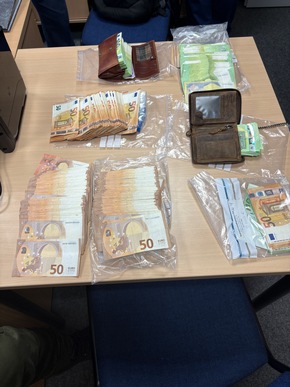 ZOLL-HH: Zoll zieht Drogenhändler in Kiel aus dem Verkehr, Tatverdächtige Brüder wurden festgenommen