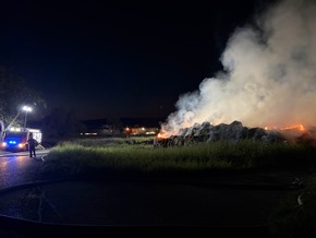 FW Reichenau: Brand von mehreren hundert Riedballen fordert Feuerwehr über 24 Stunden - 19.08.2026