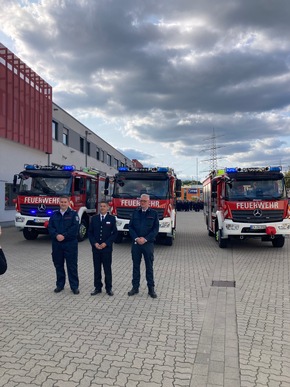 FW-EN: Feuerwehr Hattingen stellt drei neue Hilfeleistungslöschgruppenfahrzeuge in Dienst - Investition in die Sicherheit der Bevölkerung