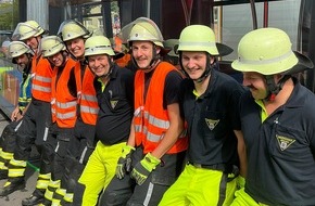 Feuerwehr München: FW-M: Straßenbahn und Lkw kollidiert (Neuhausen-Nymphenburg)