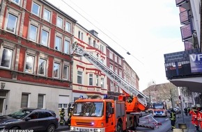 Feuerwehr Hagen: FW Hagen: Explosion in Mehrfamilienhaus, keine Verletzten