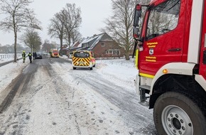 Polizeiinspektion Stade: POL-STD: 21-j&auml;hriger VW-Busfahrer bei Unfall in Wangersen schwer verletzt