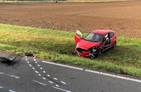 Kreispolizeibehörde Rhein-Kreis Neuss: POL-NE: Verkehrsunfall in Stürzelberg - Ford landet im Graben