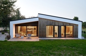 Deceuninck Germany GmbH: Neue Objektreportage: Deceuninck Elegant - Das Fenster zum modernen Holzhaus