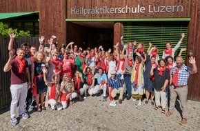 Heilpraktikerschule HPS GmbH: 212 Diplomierte in Naturheilkunde