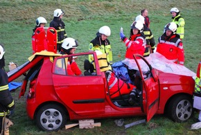 FW-MK: Verkehrsunfall in Dahlsen - Rettungshubschrauber im Einsatz