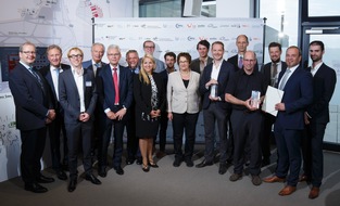 Innovationspreis der Deutschen Luftfahrt: Preisverleihung: Der Innovationspreis der Deutschen Luftfahrt 2016 kürt die Sieger