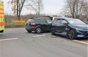 Kreispolizeibehörde Höxter: POL-HX: 30.000 Euro Sachschaden bei Unfall bei Lüchtringen