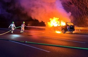 Feuerwehr Ratingen: FW Ratingen: Unruhiger Samstag f&uuml;r Feuerwehr und Rettungsdienst in Ratingen