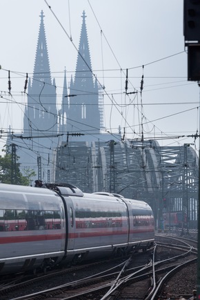 Die Deutsche Bahn stellt für Journalisten eine Auswahl an honorarfreien Pressebildern zur Verfügung (FOTO)