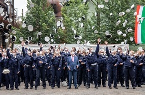 Polizei Gelsenkirchen: POL-GE: Polizei vereidigt 423 Anwärterinnen und Anwärter im Landschaftspark Duisburg-Nord