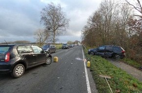 Polizeiinspektion Cuxhaven: POL-CUX: Schwerer Verkehrsunfall im Bereich Loxstedt/L135 (Lichtbild in der Anlage)