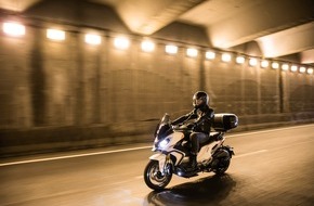 Peugeot Motocycles: Pressemitteilung | Mythos Autobahn: Knigge für Motorradfahrende