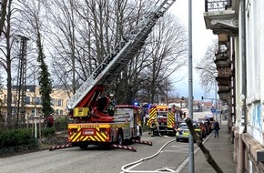 Feuerwehr Offenburg: FW-OG: Gefährlicher Brand im Treppenhaus in der Offenburger Oststadt