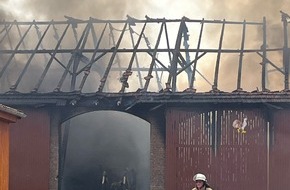 Kreispolizeibeh&ouml;rde H&ouml;xter: POL-HX: Scheunenbrand verursacht hohen Sachschaden