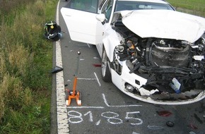 Polizeiinspektion Hildesheim: POL-HI: Alfeld: Ungebremst auf vorausfahrenden Pkw aufgefahren, zwei schwer- und eine leichtverletzte Person