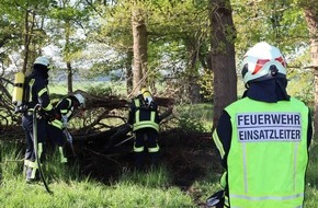 Freiwillige Feuerwehr Gemeinde Schiffdorf: FFW Schiffdorf: Feuerwehr wird zu Brandnachschau alarmiert