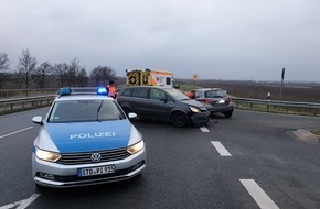 Polizeiinspektion Stade: POL-STD: Autobahnauffahrt Jork wegen Unfall für eine Stunde teilweise gesperrt