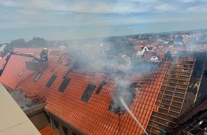 Feuerwehr Paderborn: FW Paderborn: Dachstuhlbrand Realschule St. Michael