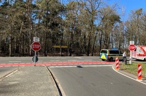 Polizeiinspektion Rotenburg: POL-ROW: ++ Funkstreifenwagen beschädigt: 22-Jähriger gestellt ++ Unfall an Bundesstraße: Pedelec-Fahrerin leicht verletzt ++