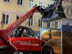 KFV-CW: Großbrand fordert Einsatzkräfte in Calwer Innenstadt - Zwei Leichtverletzte im Krankenhaus behandelt