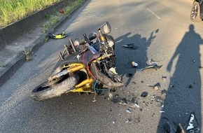 Polizei Bielefeld: POL-BI: Auffahrunfall - PKW-Fahrer ohne Führerschein