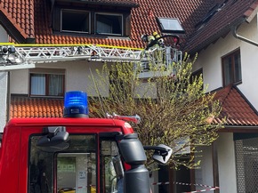 KFV Bodenseekreis: Küchenbrand - Feuerwehr rettet Bewohner aus Brandwohnung